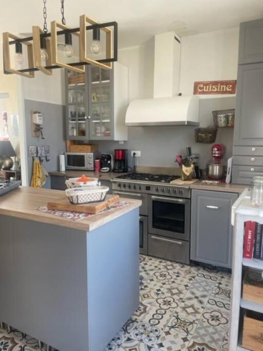 Appartement Avec Jardin En Ville L'Isle-sur-la-Sorgue Exterior photo